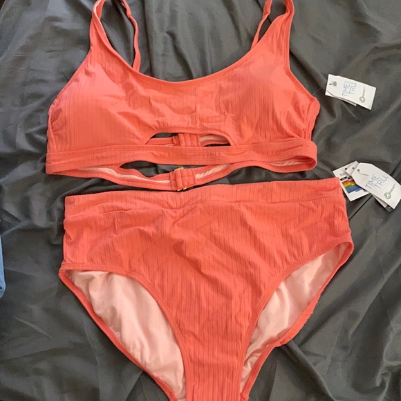 Plus size swimwear - Picture 1 of 1